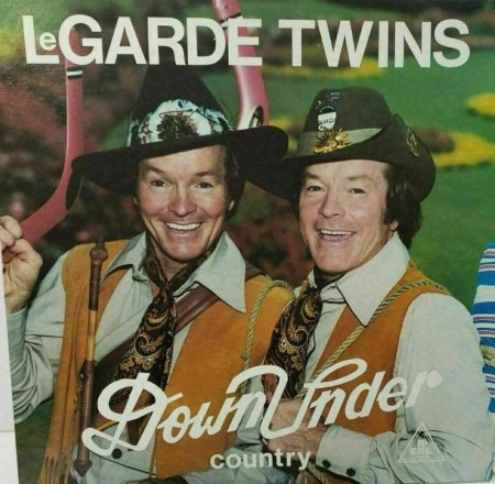 LE GARDE TWINS