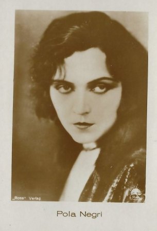 POLA NEGRI